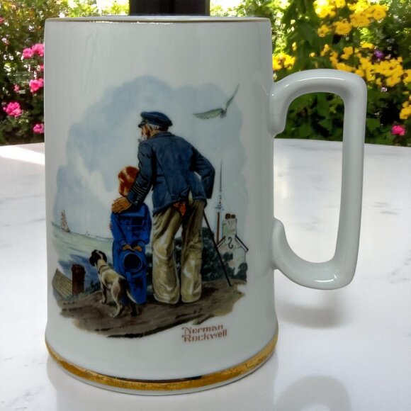 Norman Rockwell "Looking Out To Sea" Ceramic Mug With Gold Trim 1985 - Picture 1 of 12